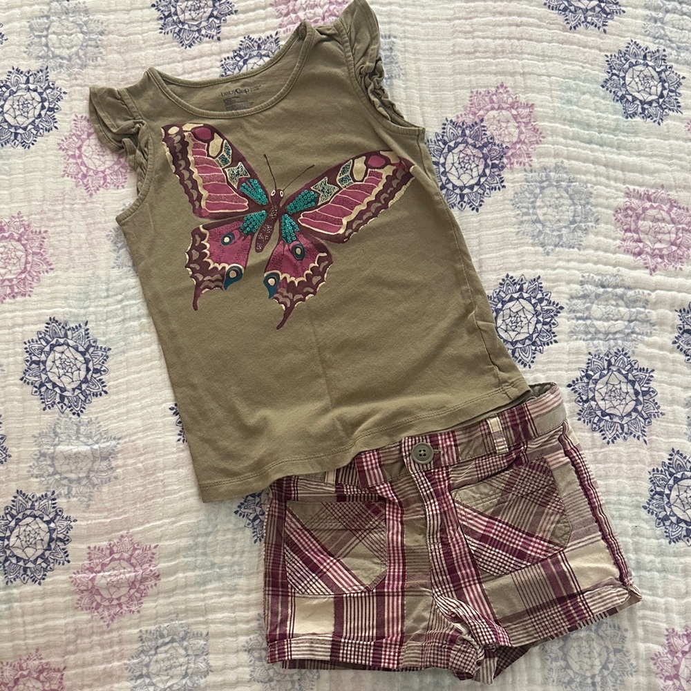 GAP Plaid Shorts in Olive and Burgundy & Matching Top With Butterfly 🦋